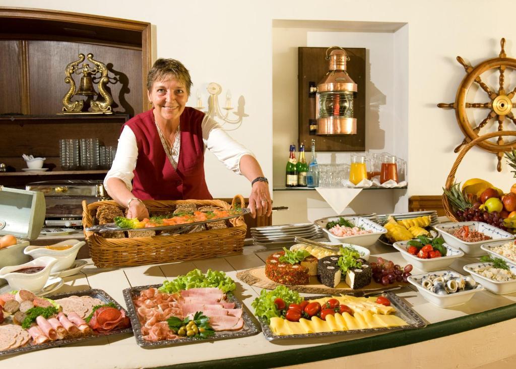 Hotel Friesenhof Wenningstedt-Braderup ภายนอก รูปภาพ